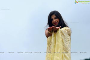 Nisha Shah Saree Photos