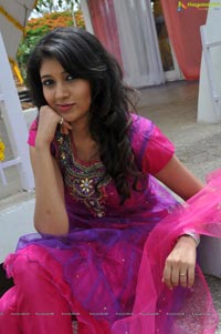 Heroine Akhila Photo Gallery