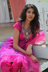 Heroine Akhila Photo Gallery