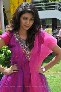 Heroine Akhila Photo Gallery