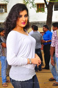 Heroine Archana