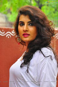 Heroine Archana