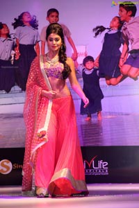 Shriya Saran at Passionate Fashion Show