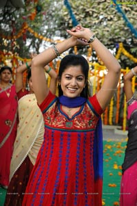 Tanushree Dutta Sister Photos