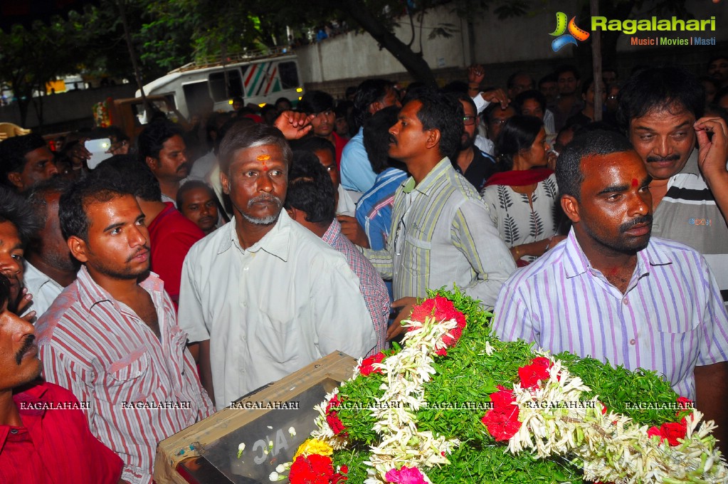 Celebs pay tribute to Telangana Shakuntala