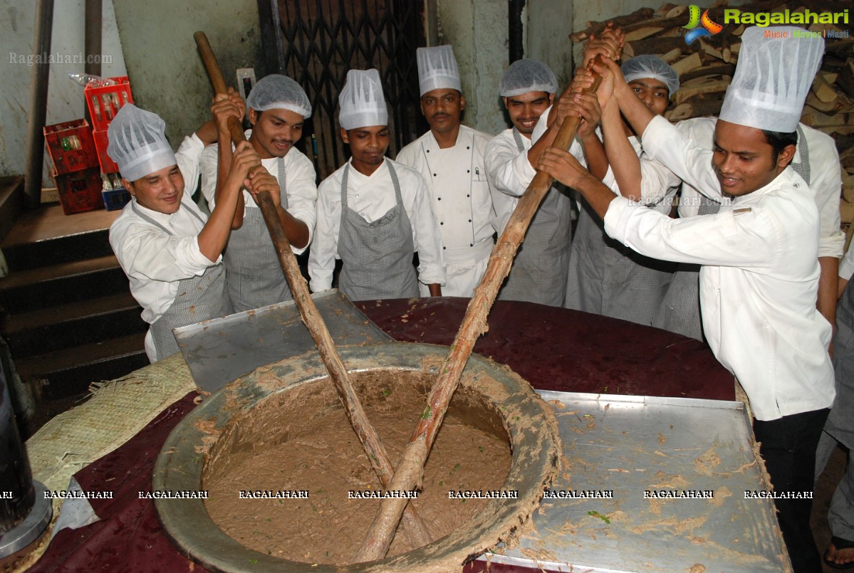 Sarvi Bakers 60 Years of Haleem Making Curtain Raiser, Hyderabad