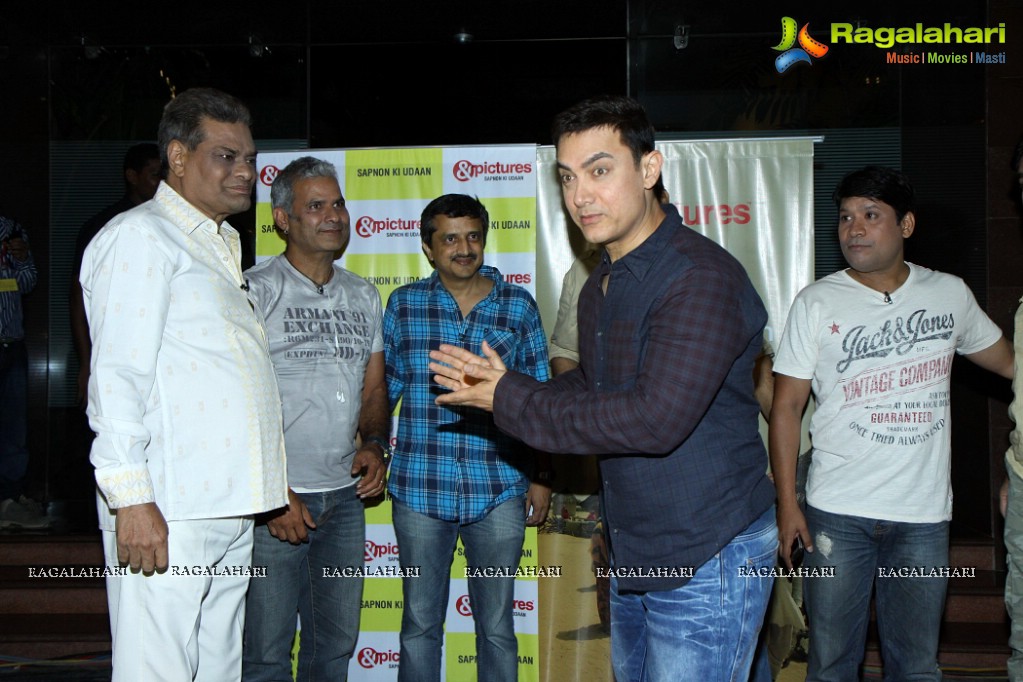 Aamir Khan Presents His Documentary Film Chale Chalo