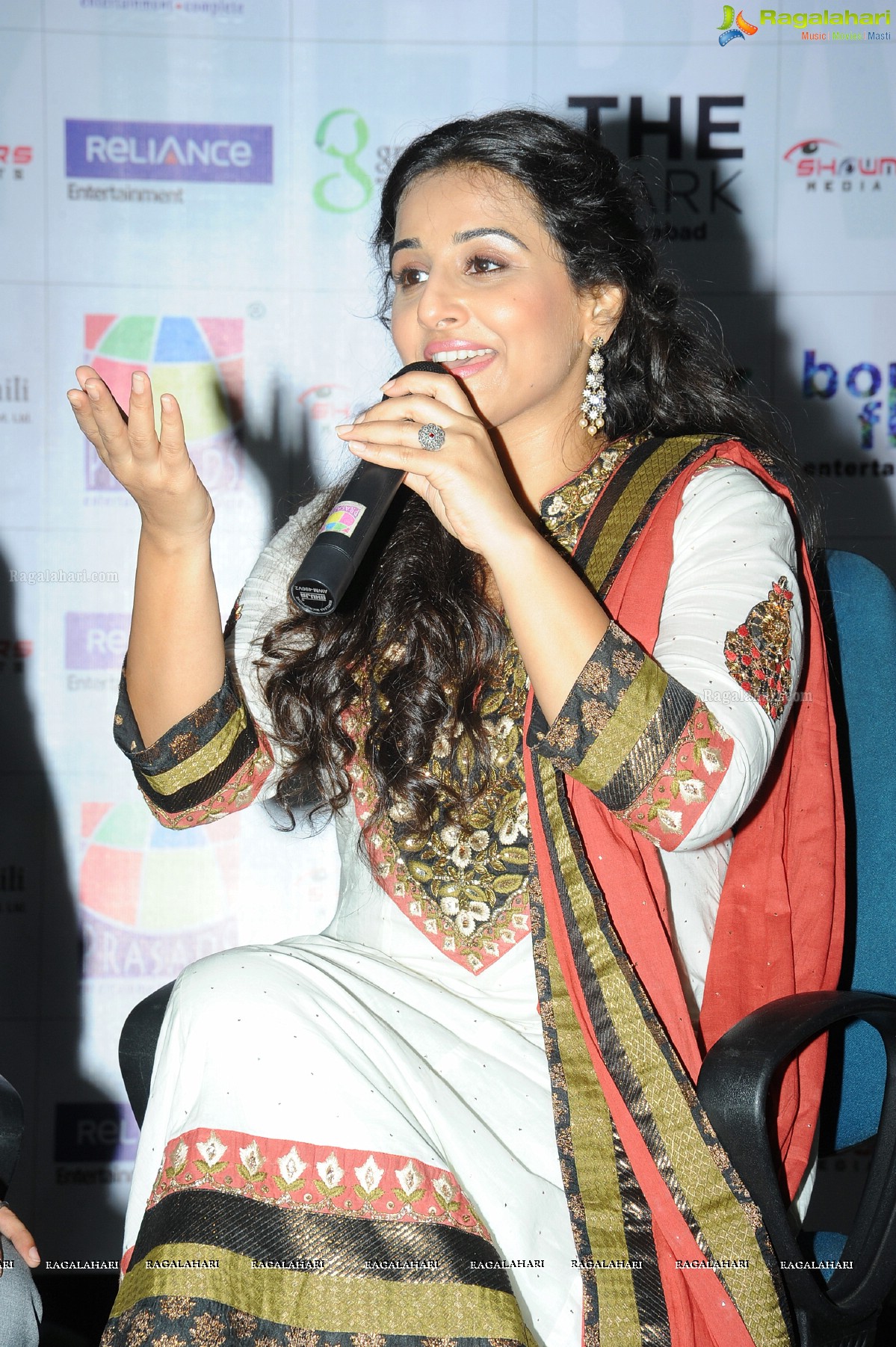 Bobby Jasoos Promotion at Prasads IMAX