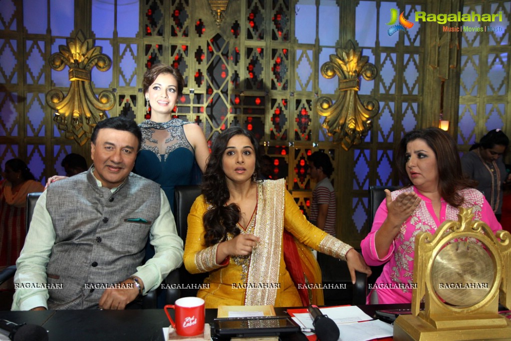 Vidya Balan promotes 'Bobby Jasoos' at Entertainment Ke Liye Kuch Bhi Karega