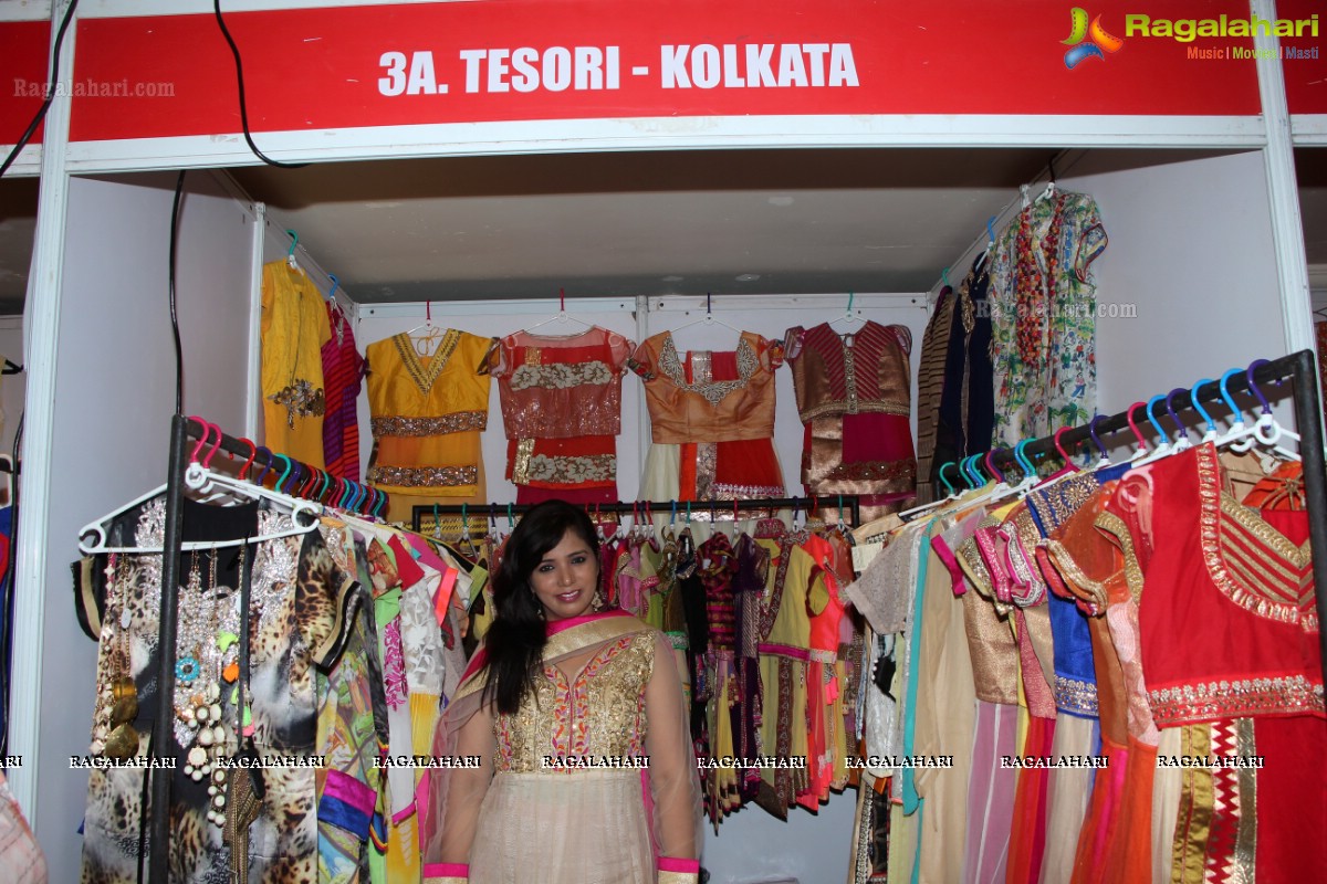 Shilpi Sharma launches D'sire Designer Exhibition, Hyderabad