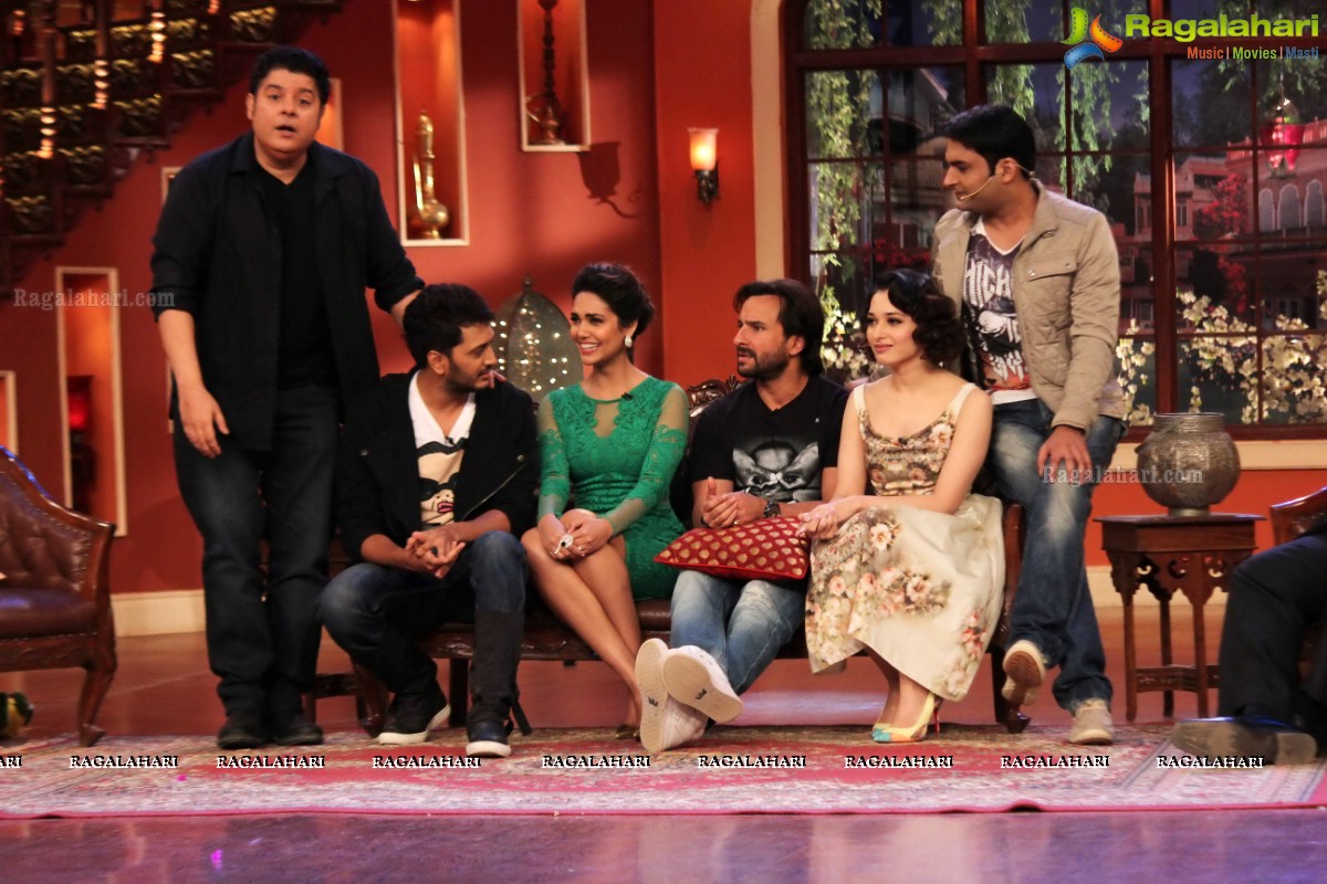 Humshakals Team at Comedy Nights with Kapil