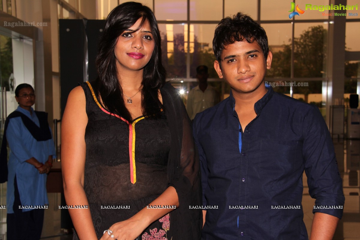 Siddharth-Charmme launches 'Hyderabad Paws' Magazine