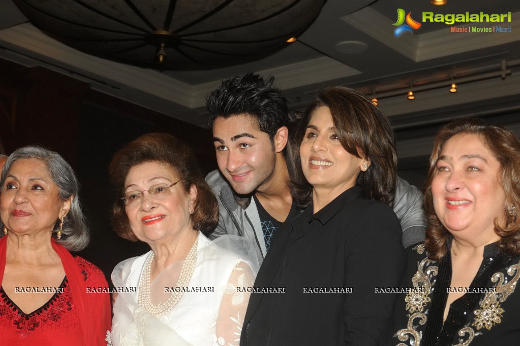 Kapoor Family at the Music Launch Of Lekar Hum Deewana