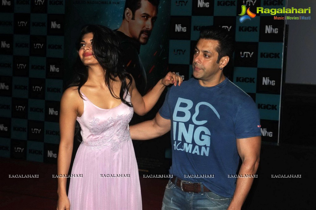 Salman Khan & Jacqueline Fernandez at Kick Song Jumme Ki Raat Launch