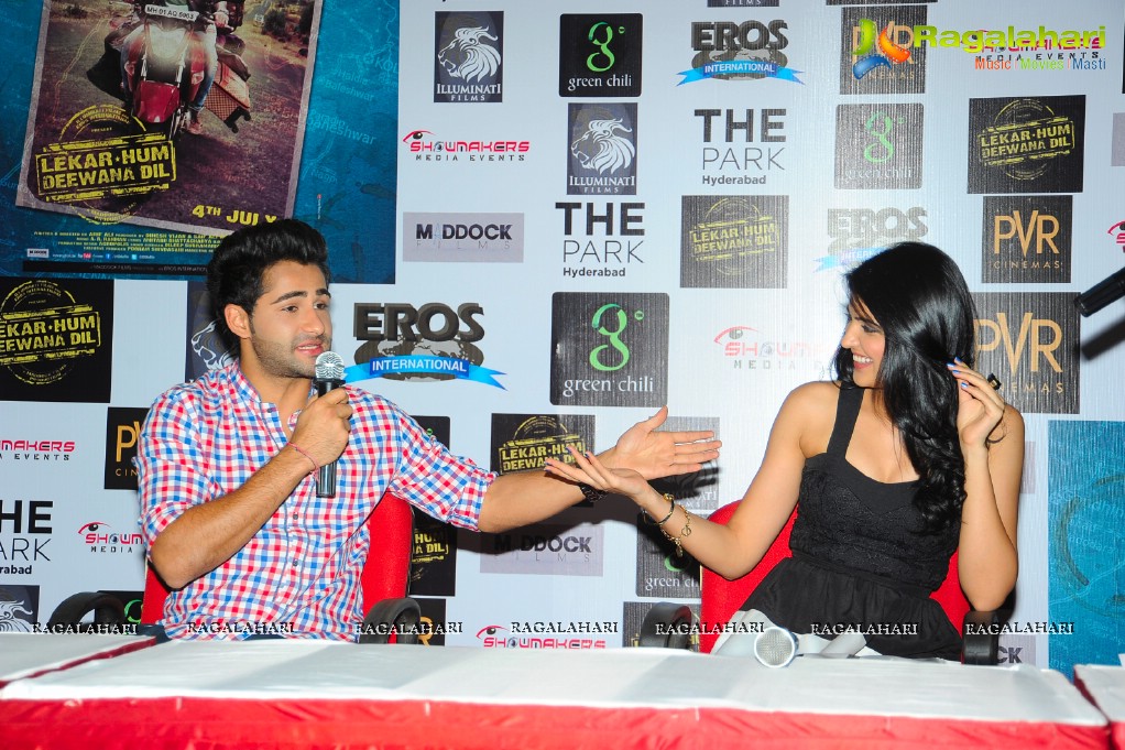 Lekar Hum Deewana Dil Press Meet, Hyderabad