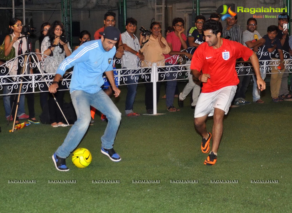 Ranbir Kapoor and Armaan Jain plays football to promote Lekar Hum Deewana Dil