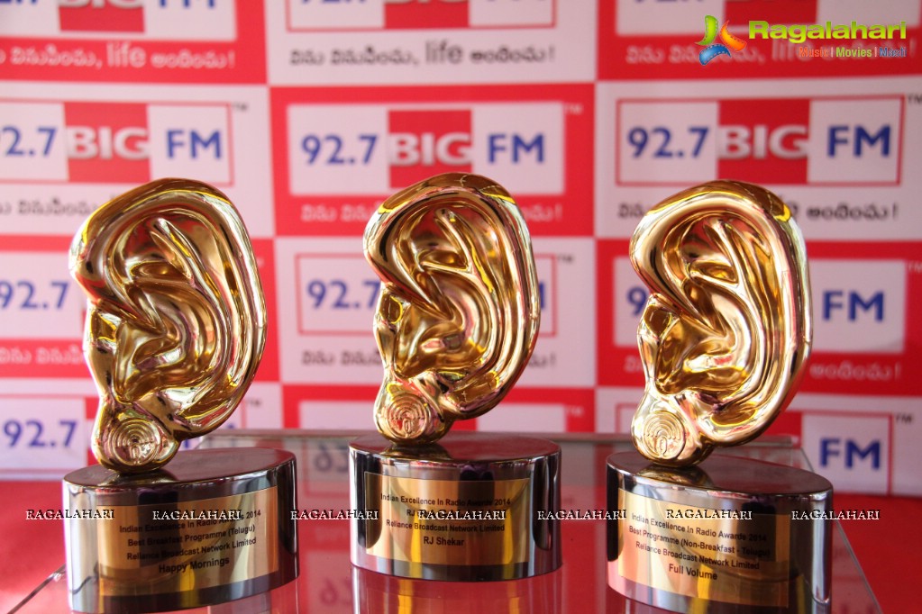 92.7 BIG FM Hyderabad celebrates the pride of three IRF 2014 wins with Manchu Manoj