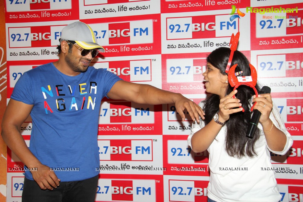 92.7 BIG FM Hyderabad celebrates the pride of three IRF 2014 wins with Manchu Manoj