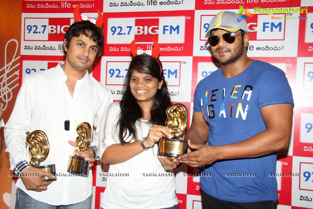 92.7 BIG FM Hyderabad celebrates the pride of three IRF 2014 wins with Manchu Manoj