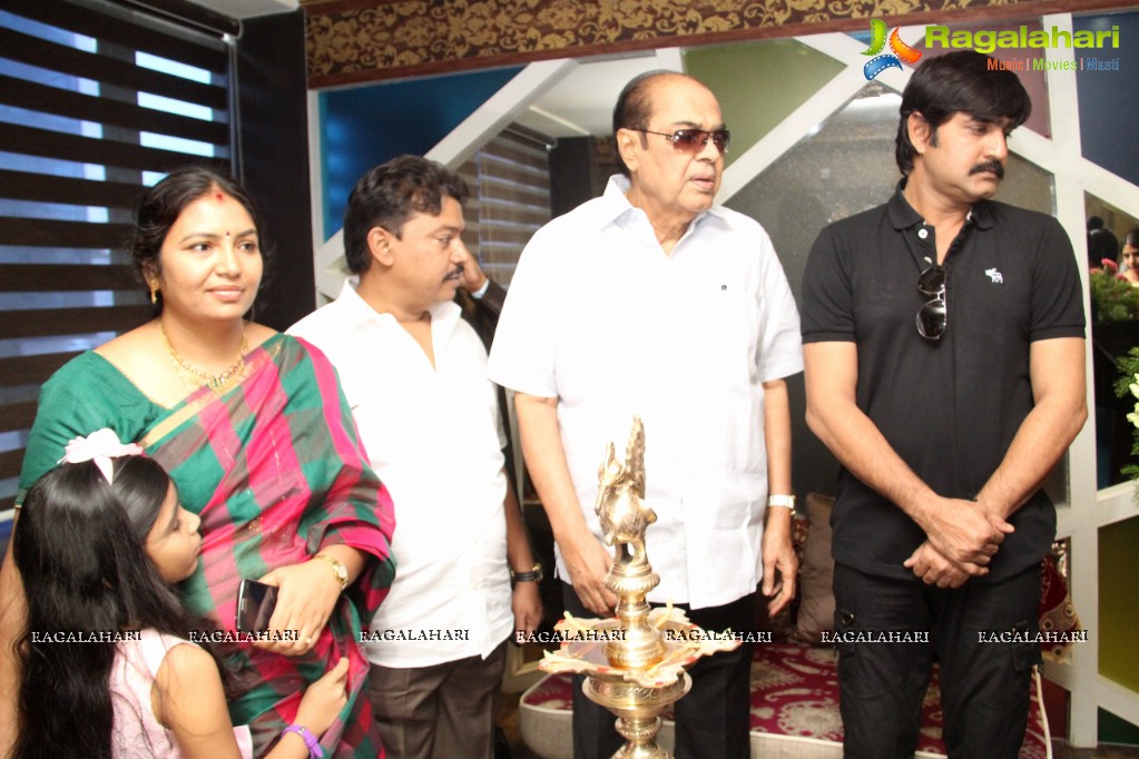 Srikanth, Ramanaidu launches Nalabhimas Restaurant, Hyderabad