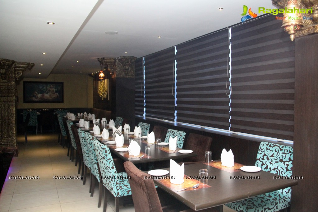 Srikanth, Ramanaidu launches Nalabhimas Restaurant, Hyderabad