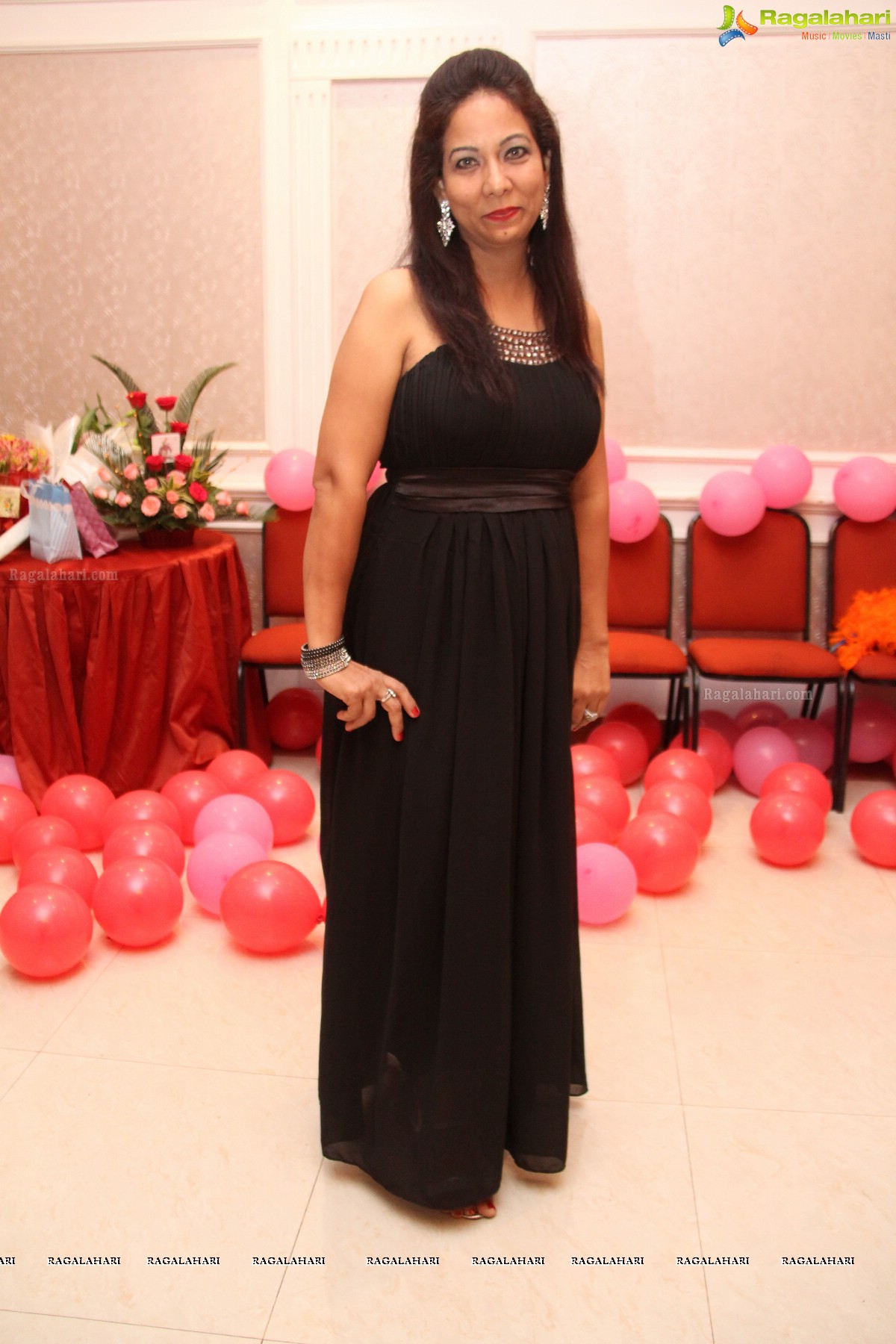 Alizeh Shirazi Birthday Bash 2014