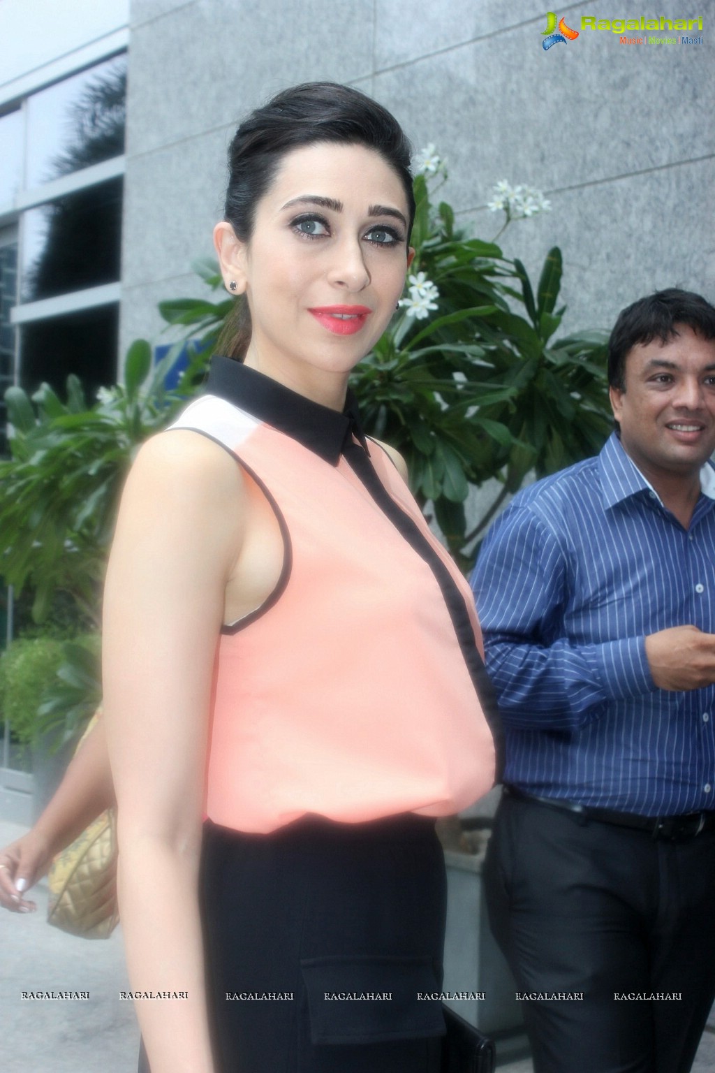 Karisma Kapoor Felicitates Playwin Sikkim Jackpot Winners