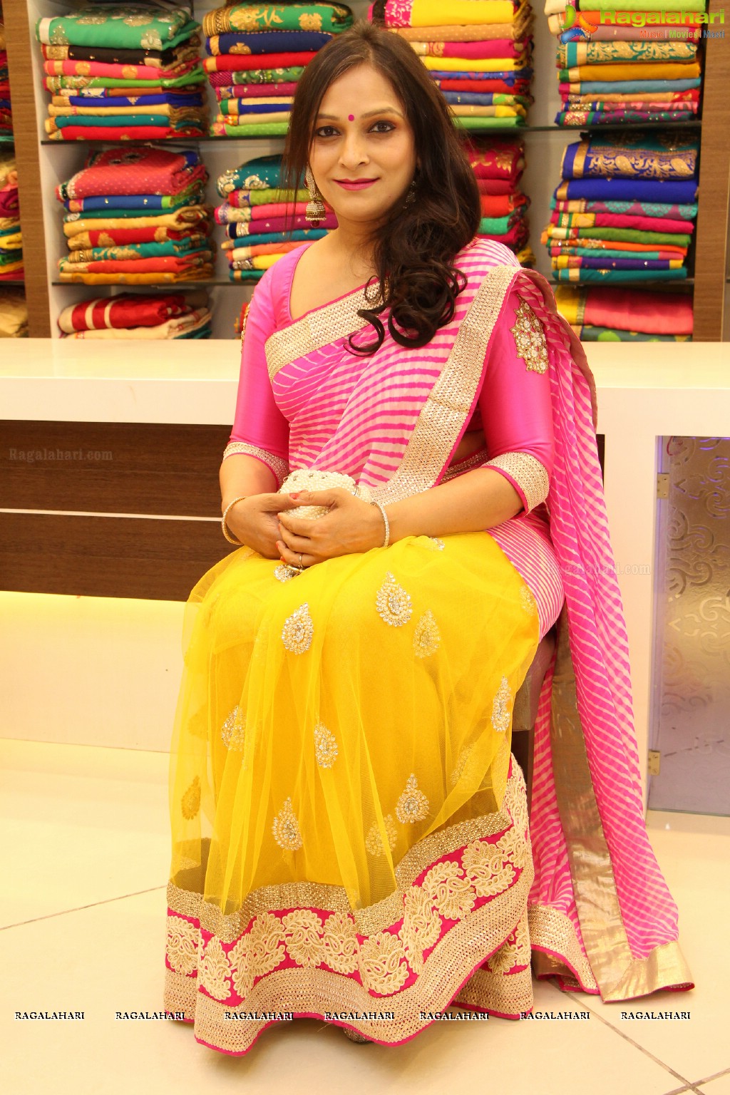 Anjali inaugurates Priyanka Selections Showroom, Hyderabad