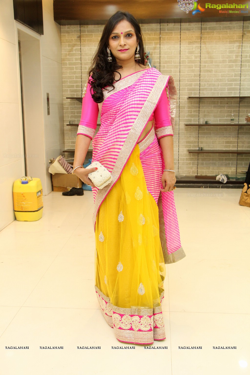 Anjali inaugurates Priyanka Selections Showroom, Hyderabad