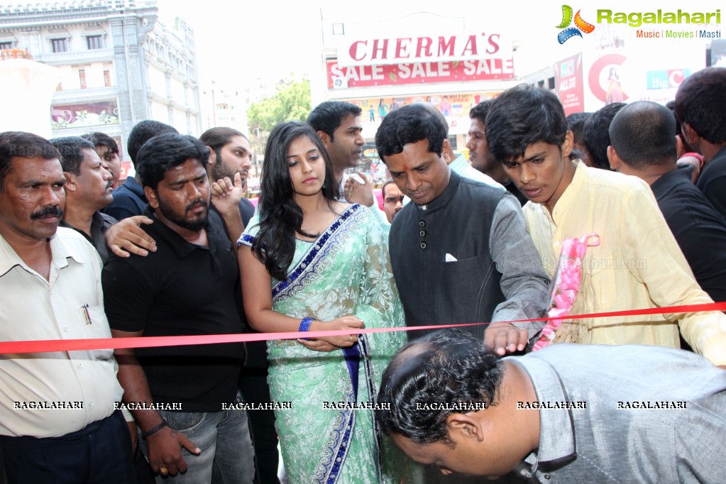 Anjali inaugurates Priyanka Selections Showroom, Hyderabad