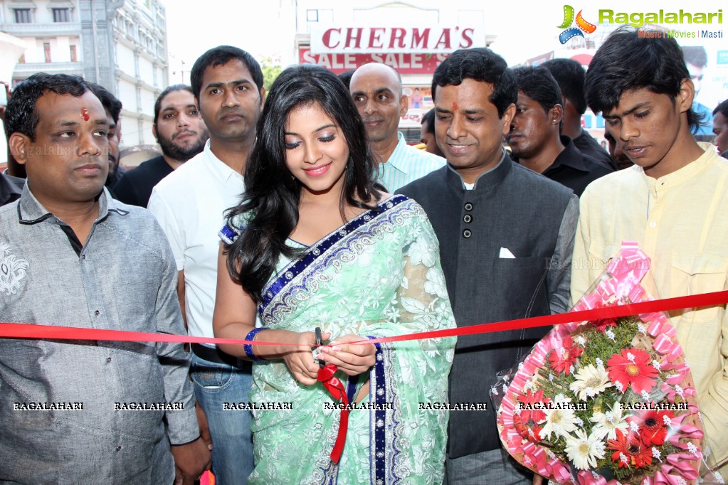 Anjali inaugurates Priyanka Selections Showroom, Hyderabad