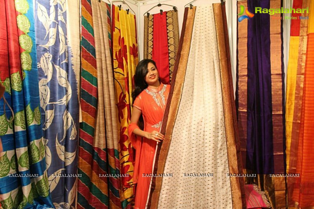 Archita Sahu inaugurates Silk India Expo at Bhubaneswar