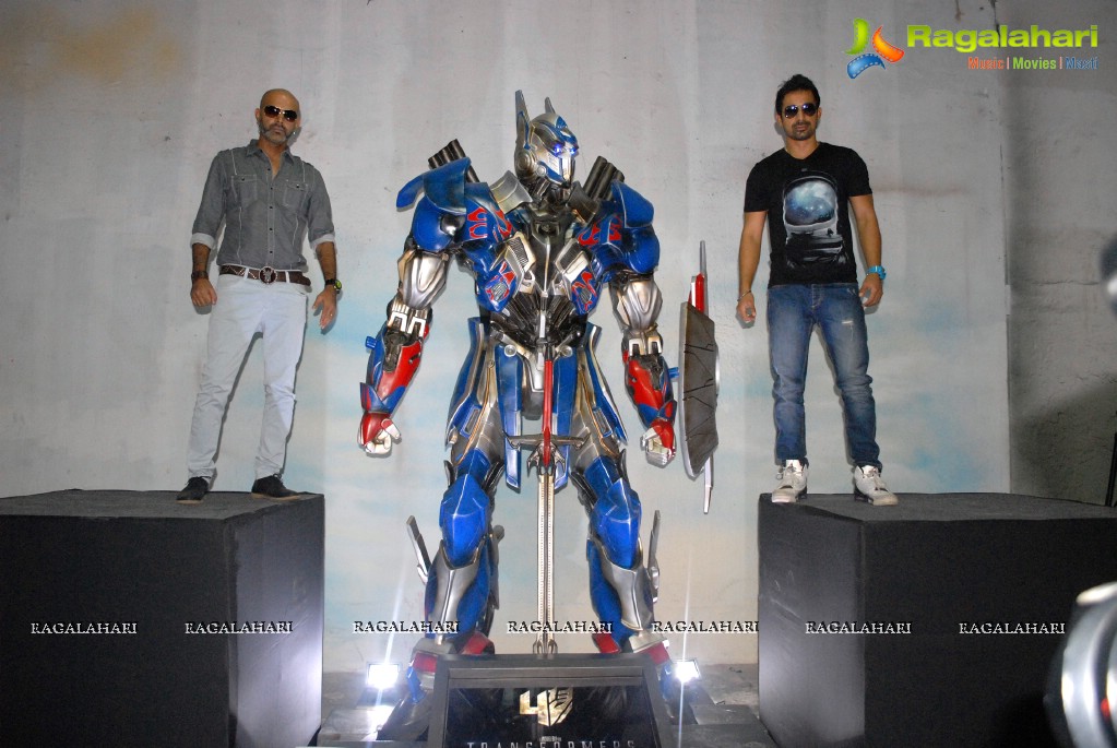 Transformers 4 Lead Robot Optimus Prime Launch, Mumbai
