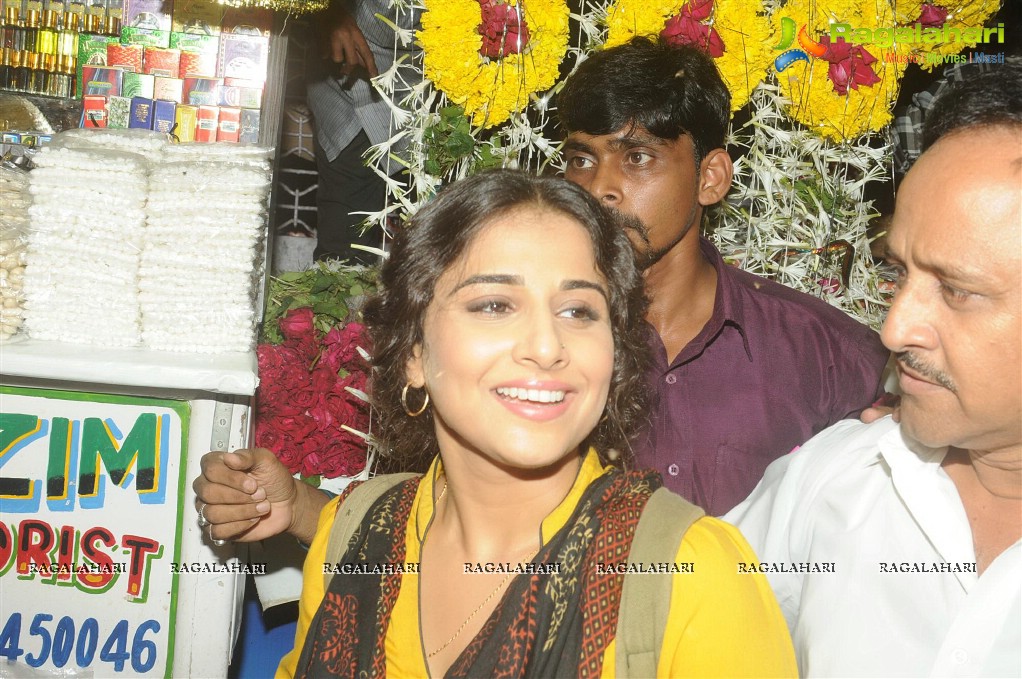 Vidya Balan visits Mahim Dargah to seek blessings for 'Bobby Jasoos'