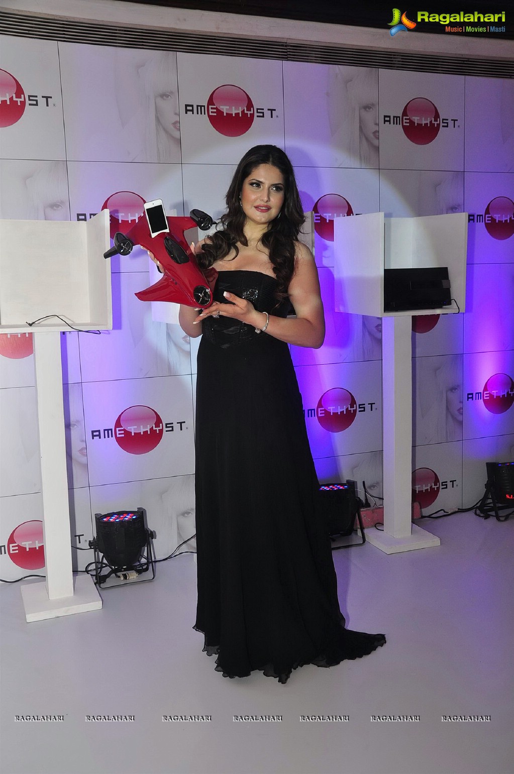 Zarine Khan Launches New Amethyst Bluetooth Speakers