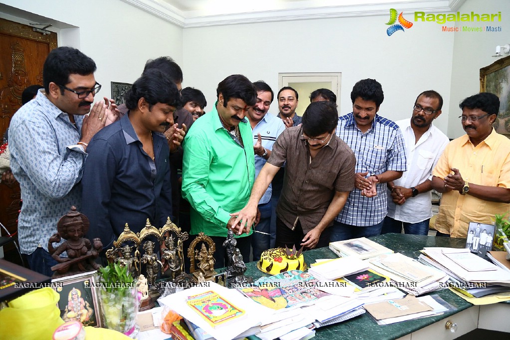 Nandamuri Balakrishna Birthday Celebrations at his Home