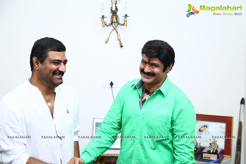 Nandamuri Balakrishna Birthday Celebrations at his Home