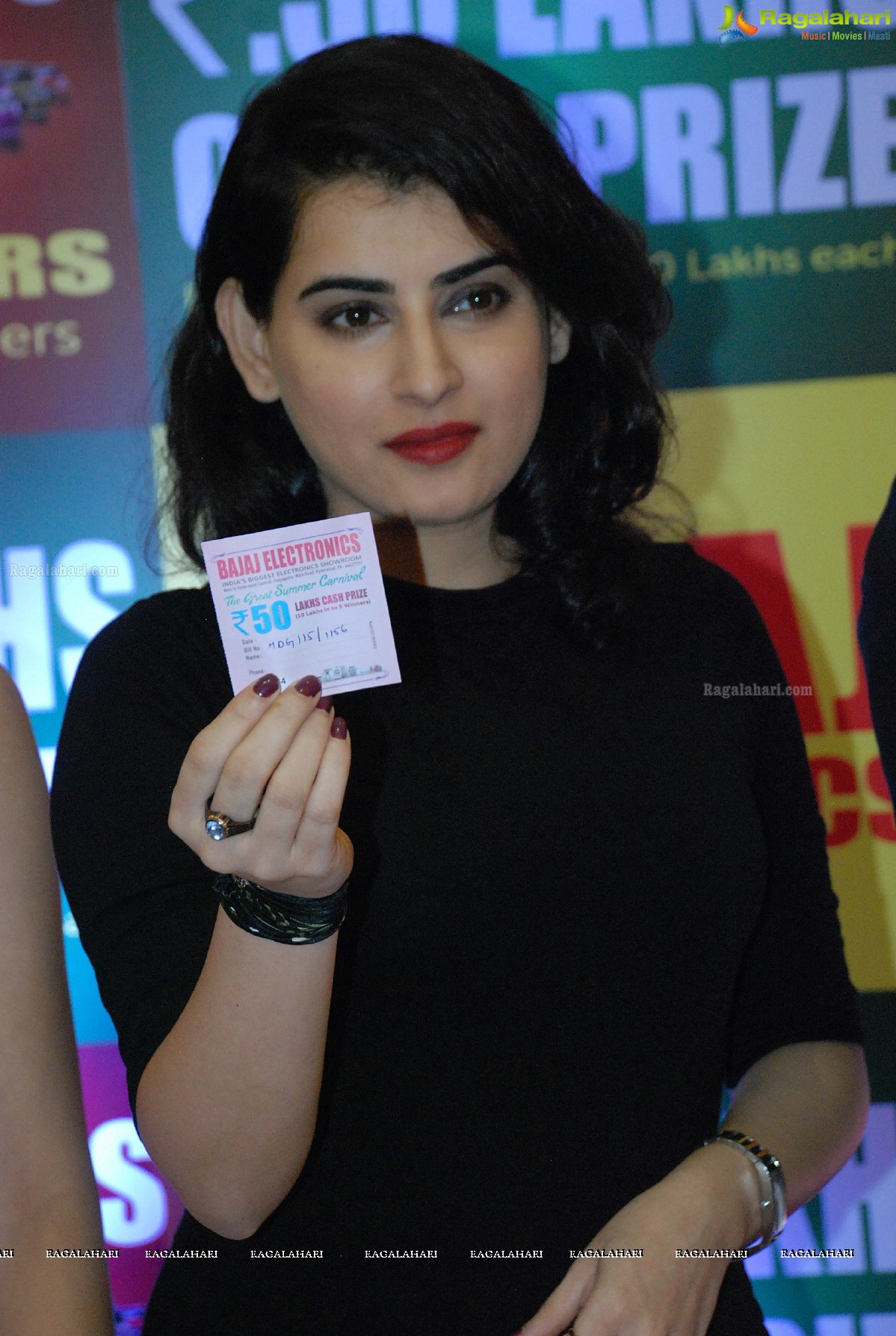 Archana and Richa Panai at Grand Bumper Draw by Bajaj Electronics