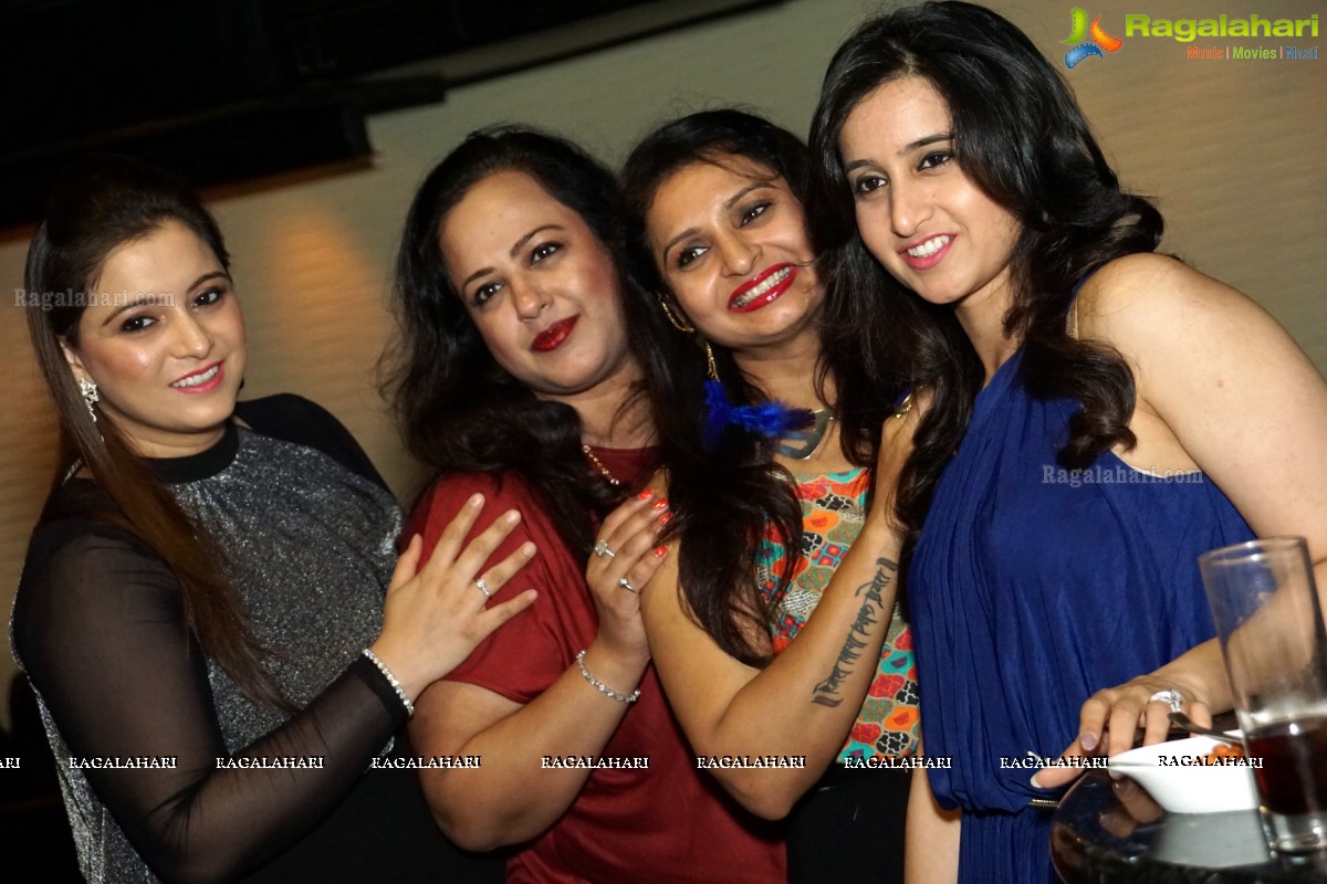 Creme De La Creme Kitty Party - Hosted by Ramesh-Maya Patel and Anand-Vibha Mehta at B and C