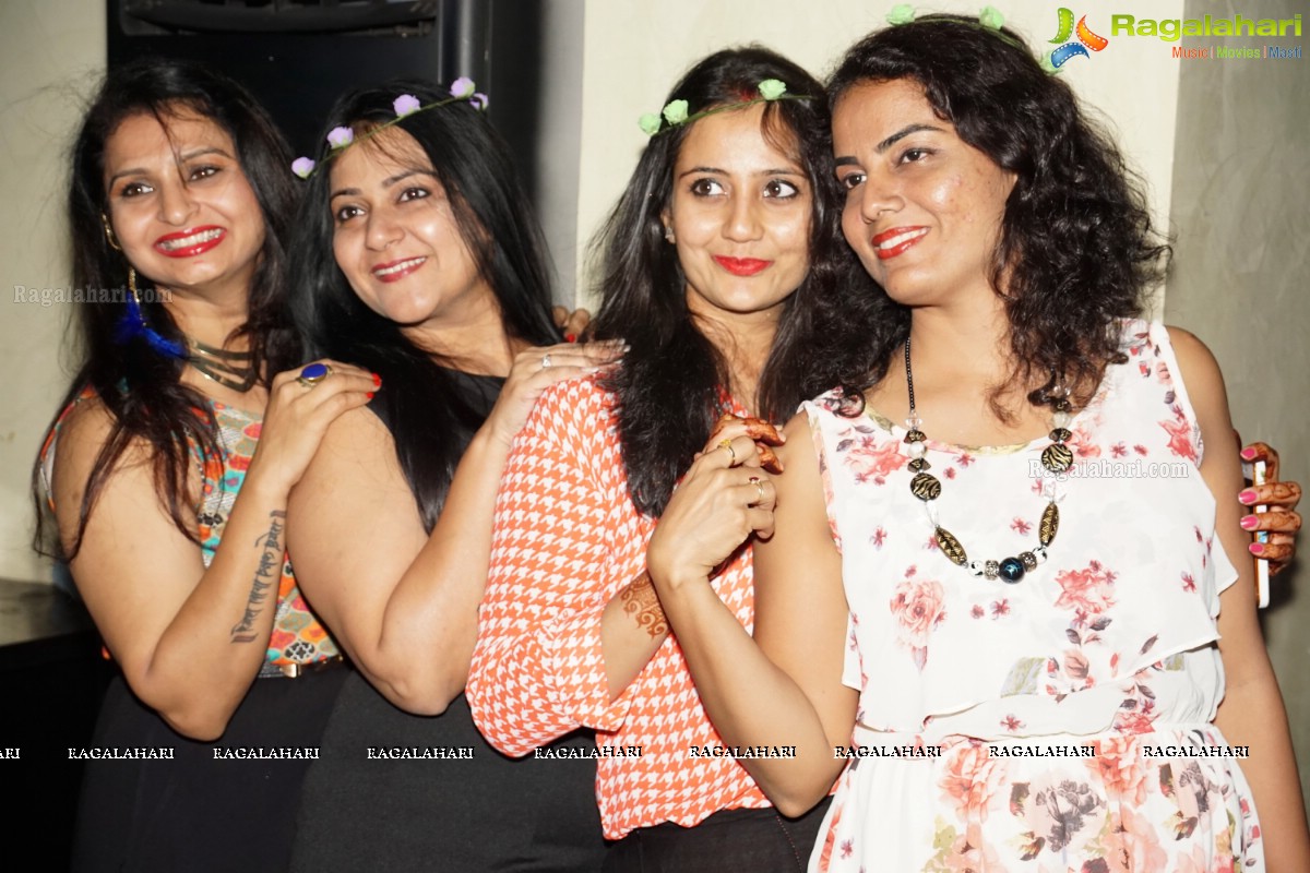 Creme De La Creme Kitty Party - Hosted by Ramesh-Maya Patel and Anand-Vibha Mehta at B and C