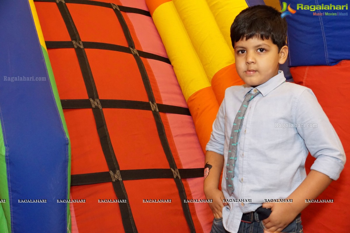 Pranav Badruka and Chitra Sameja Badruka's Daughter Deepta's 2nd Birthday Celebrations