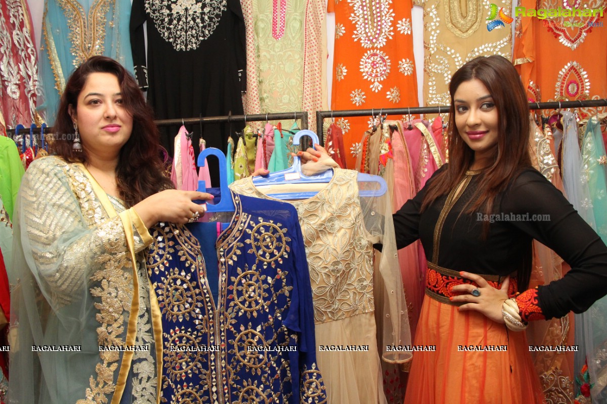 Payal Ghosh inaugurates Desire Designer Exhibition in Hyderabad