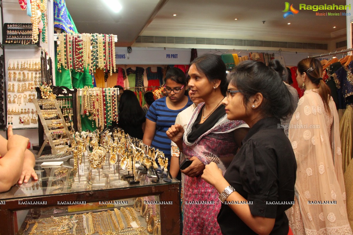 Payal Ghosh inaugurates Desire Designer Exhibition in Hyderabad