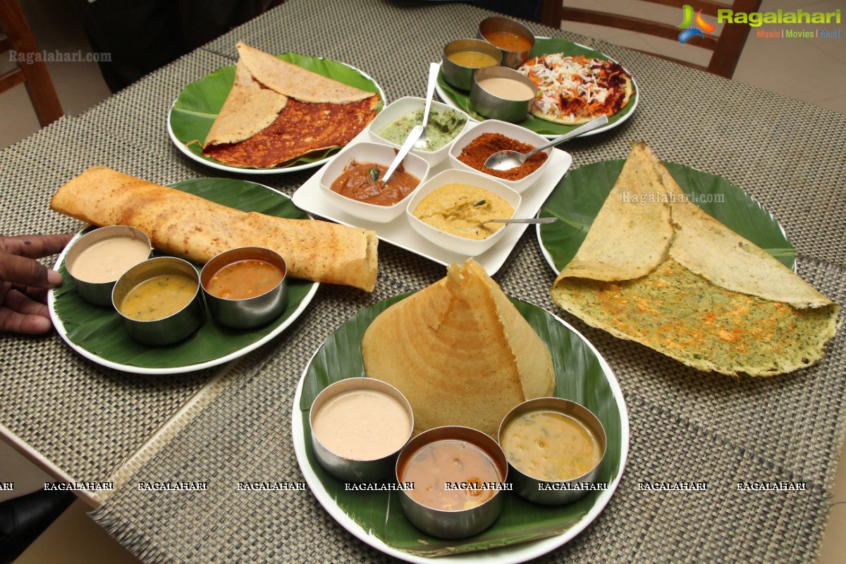 Sri Lekha Reddy launches Dosa Fest 2015 at Hotel Vaishnaoi