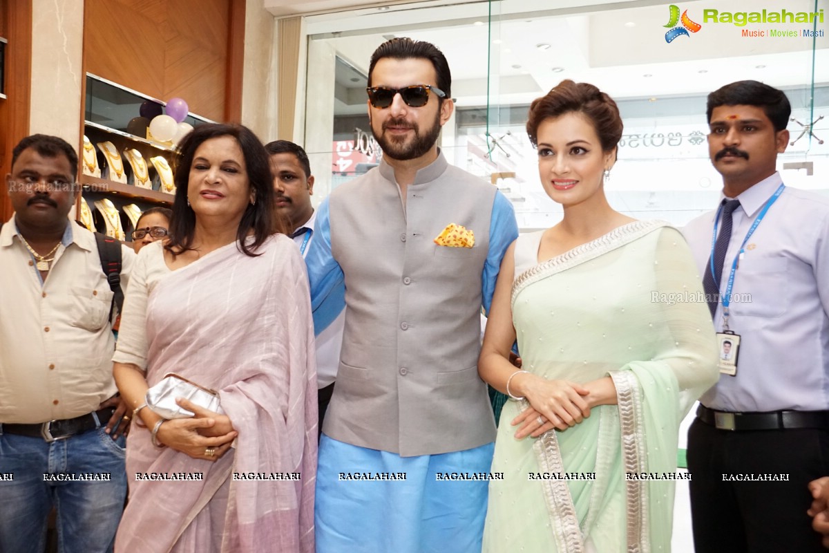 Dia Mirza launches Platinum Evara at Jos Alukkas