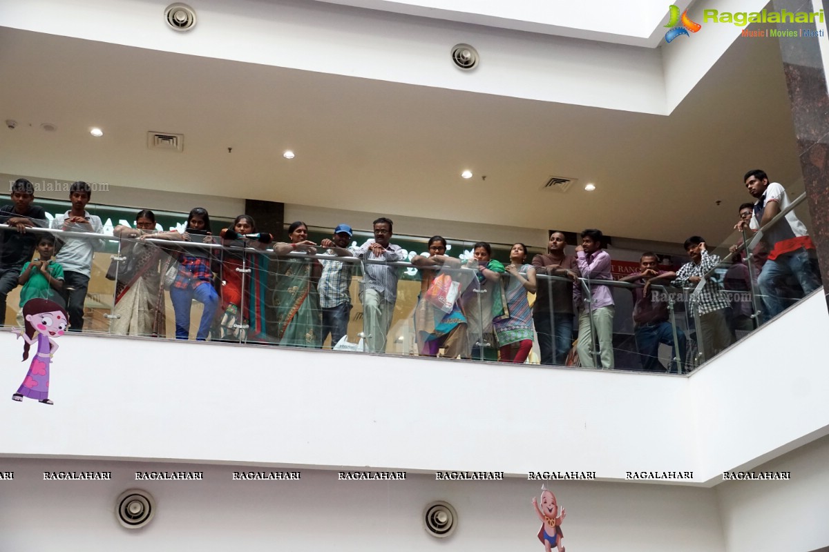 Kerintha Team at Manjeera Mall