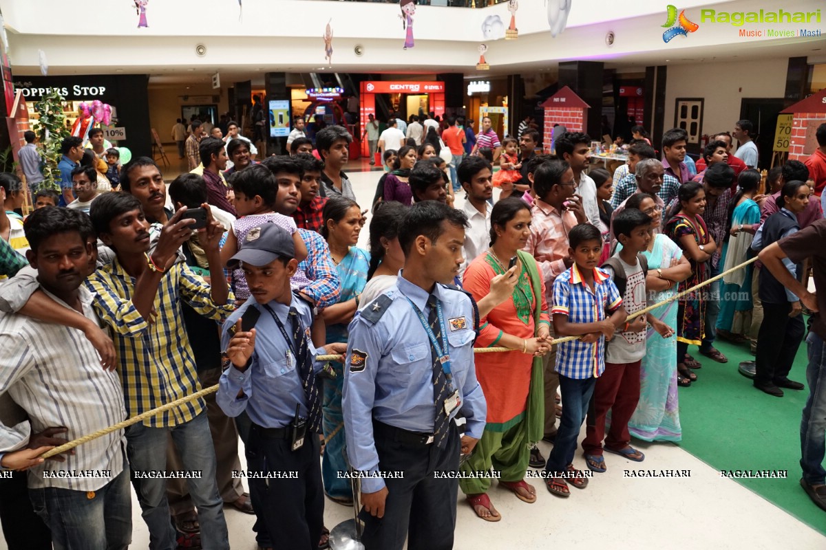 Kerintha Team at Manjeera Mall