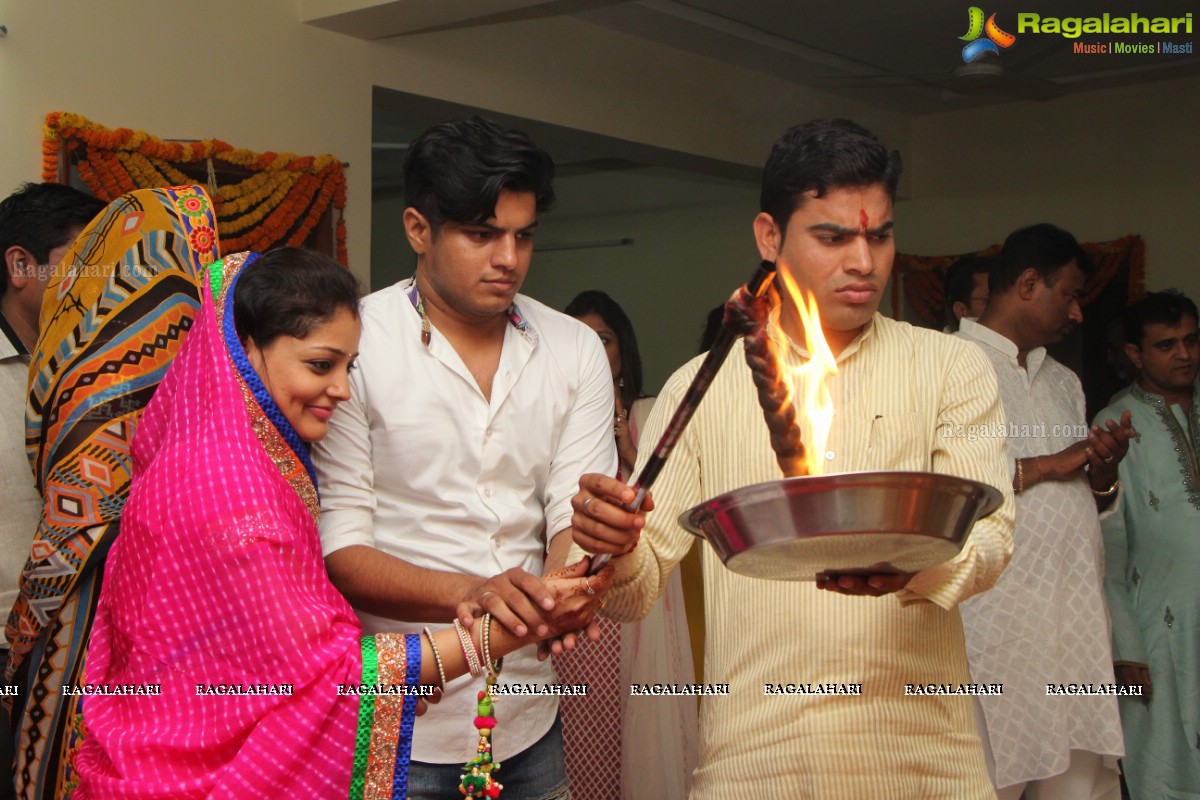 Mata Ki Chowki Ceremony by Sashi Nahata