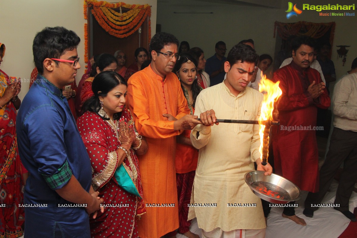 Mata Ki Chowki Ceremony by Sashi Nahata