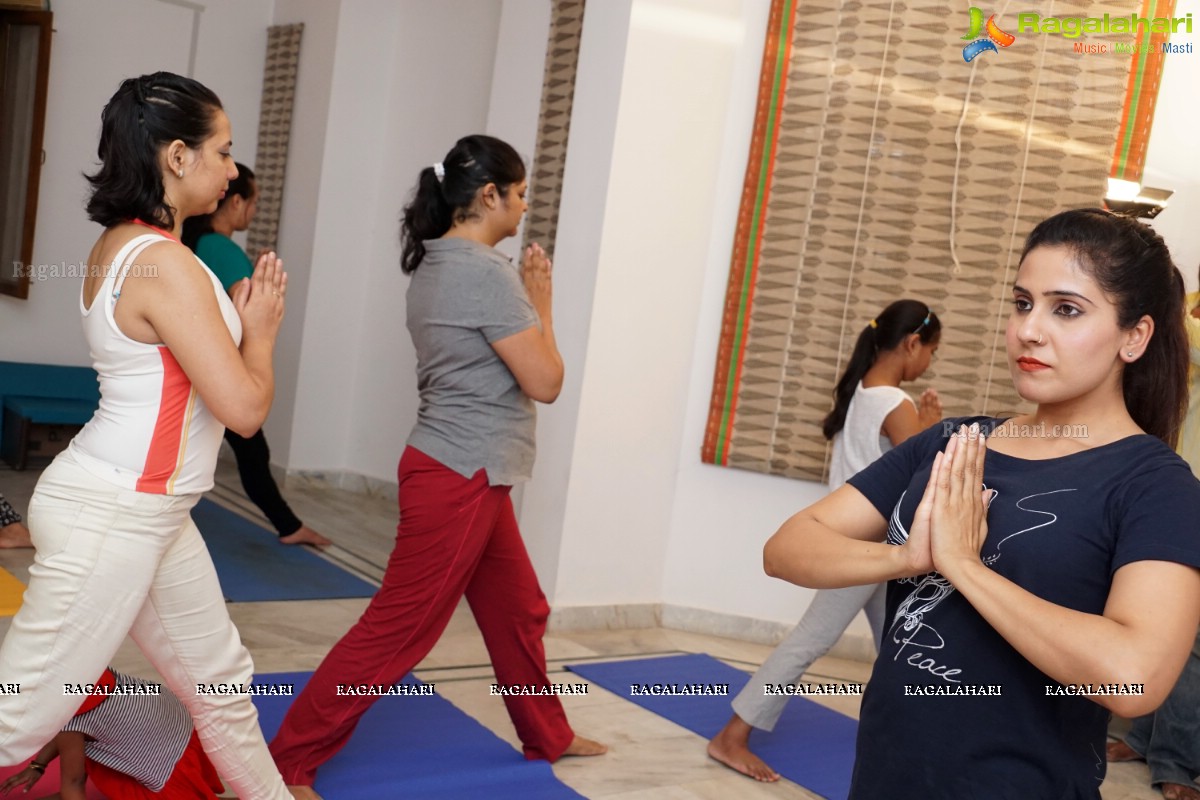 Yoga Session Training by Famous Fitness Expert Nisha Pushpavanam